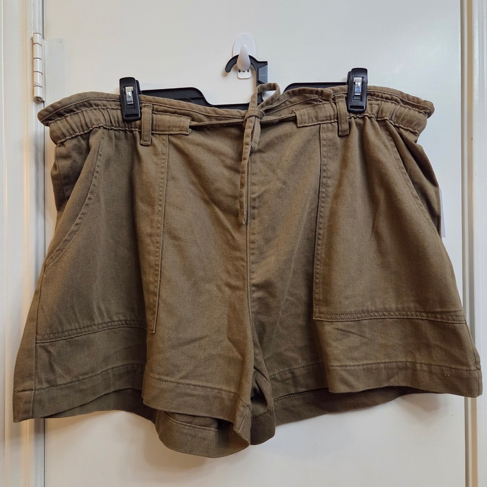 Terra & Sky Drapey Utility Shorts Olive Green XXXL 22 Paperbag Waist Pull On